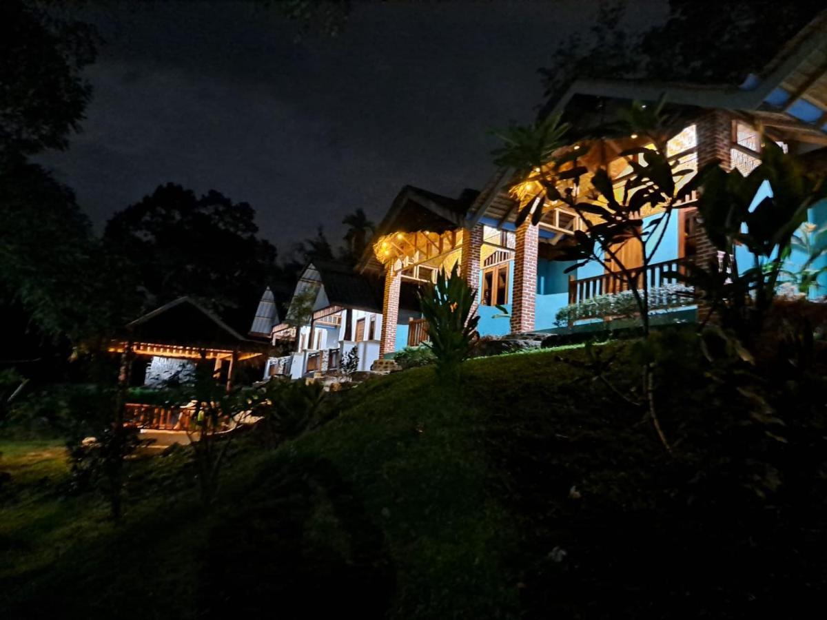 בוקיט לוואנג Asim Paris Guesthouse & Jungle Trekking מראה חיצוני תמונה
