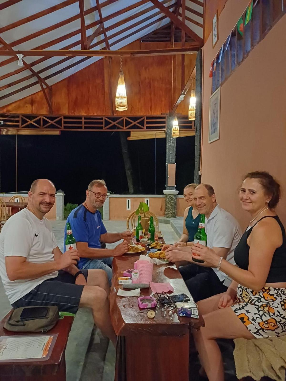 בוקיט לוואנג Asim Paris Guesthouse & Jungle Trekking מראה חיצוני תמונה